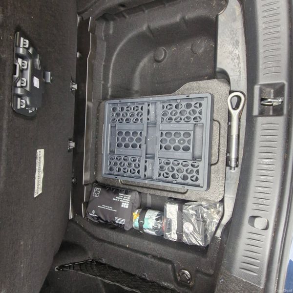 Mercedes-Benz E-Class 2022 383865663