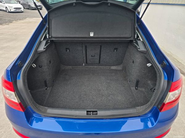 2015 SKODA OCTAVIA ELEGANCE MODEL RACE BLUE 383867227