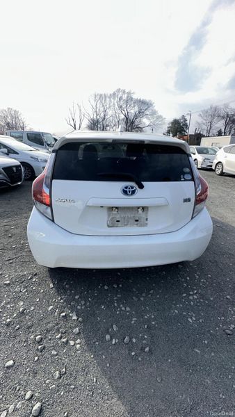 Toyota Aqua 2015 Hybrid 383867469