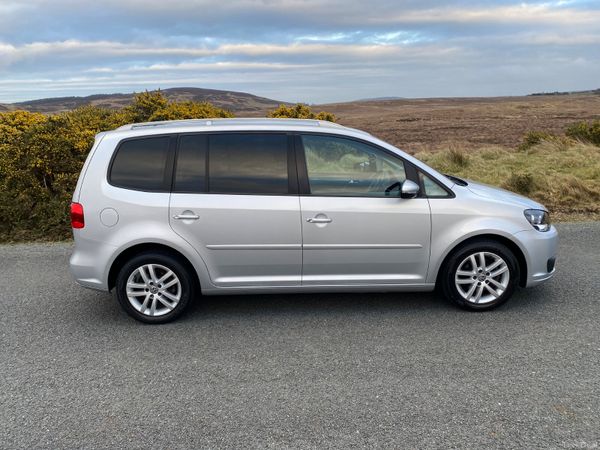 Volkswagen Touran 2015 Comfortline 7 seats 383870793