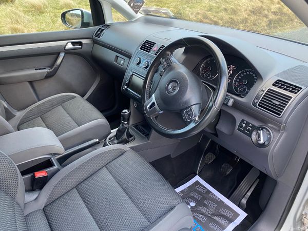 Volkswagen Touran 2015 Comfortline 7 seats 383870795