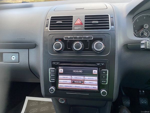 Volkswagen Touran 2015 Comfortline 7 seats 383870803