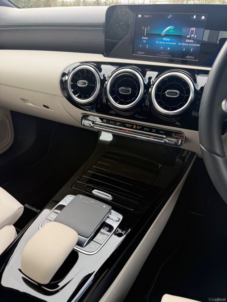 Now Reserved! 191 Mercedes-Benz A200 Auto 383877115