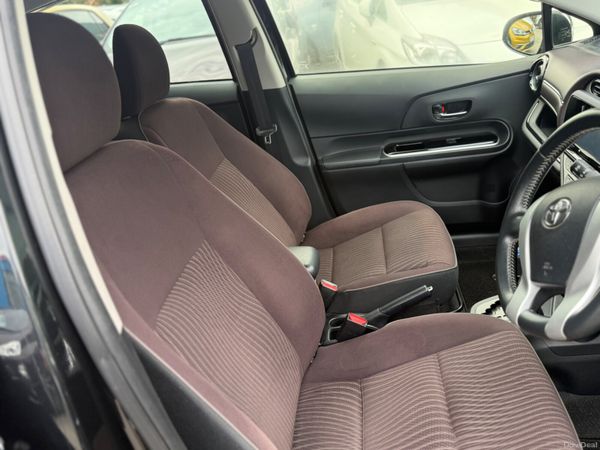 2015 Toyota Aqua hybrid Automatic 383883939