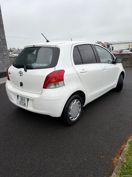 Toyota Vitz 2009 383884185