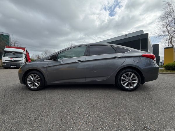 Hyundai i40 1.7 CRDI High Spec 383898399