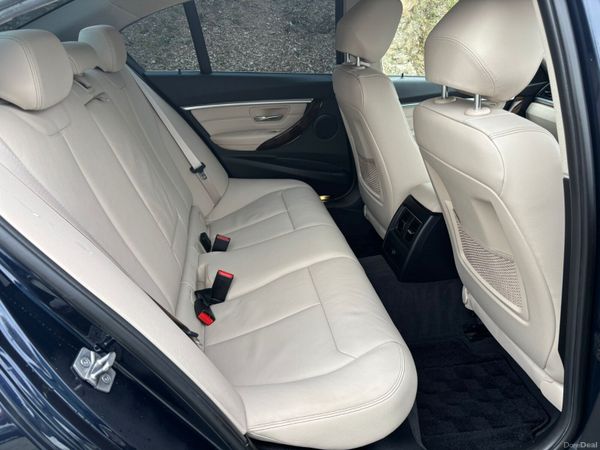 2016 BMW  330e - HUGE SPEC *LOW MILEAGE* 383816137