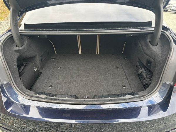 2016 BMW  330e - HUGE SPEC *LOW MILEAGE* 383816139