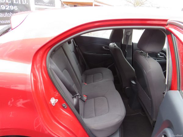 Kia Rio 2015 5DR 1.2 PETROL FULL SERVICE HISTORY 383818535