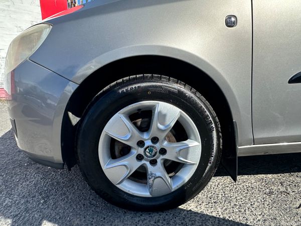 Skoda Roomster 1.2 Petrol NCT TAX ALLOY WHEELS 383824133