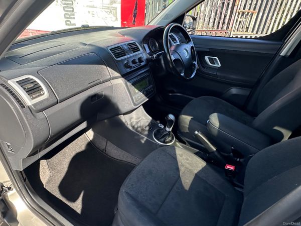 Skoda Roomster 1.2 Petrol NCT TAX ALLOY WHEELS 383824139