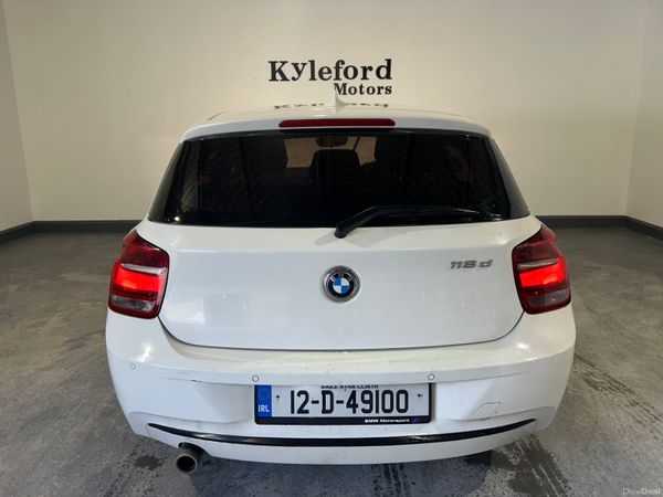 BMW 1-Series 2012 383832393
