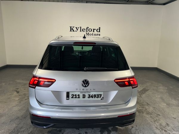 Volkswagen Tiguan 2021 383835033