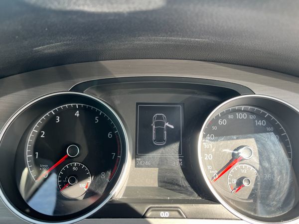 Volkswagen Golf 2017, 1.2 TSI 5DR AUTO LOW KMS 383989557