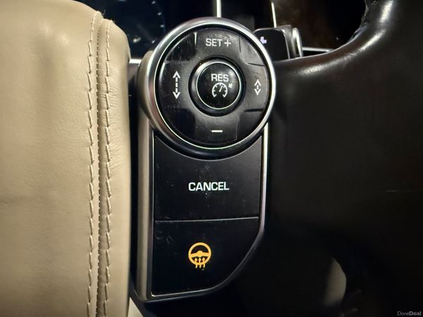 151 Land Rover Range Rover Vogue 3Ltr D *Low Klms* 383996449