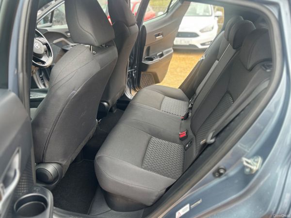 Toyota C-HR icon 383996481