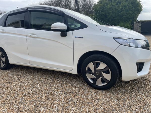 Honda Fit 2015 Hybrid Automatic 383900837