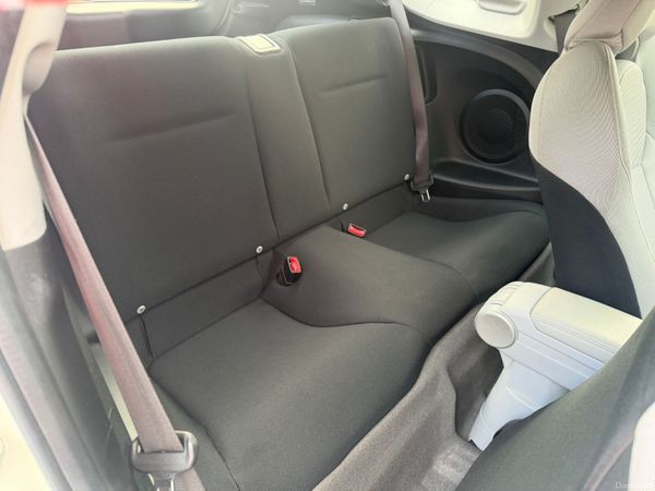 11 Honda CRZ 1.5 Hybrid 383907313