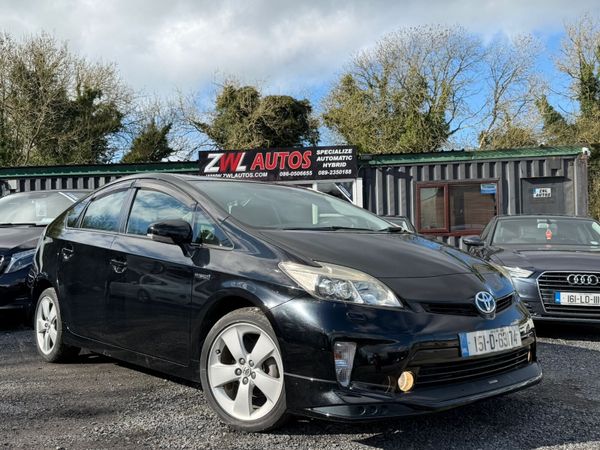 15 Toyota Prius Hybrid 383923395