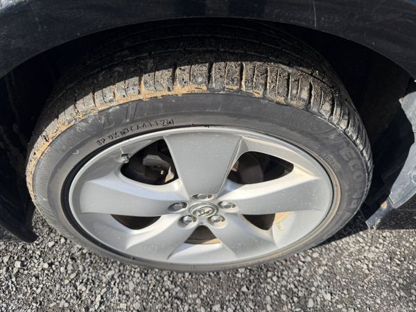 15 Toyota Prius Hybrid 383923405