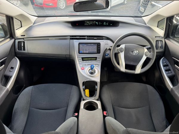 15 Toyota Prius Hybrid 383923409