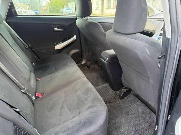 15 Toyota Prius Hybrid 383923413