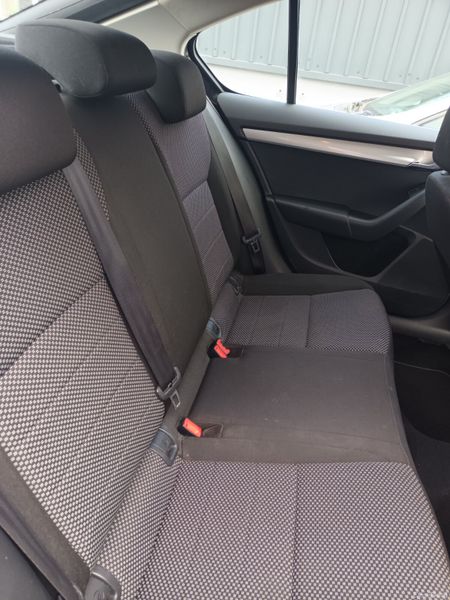 Skoda Octavia 2016 383924703