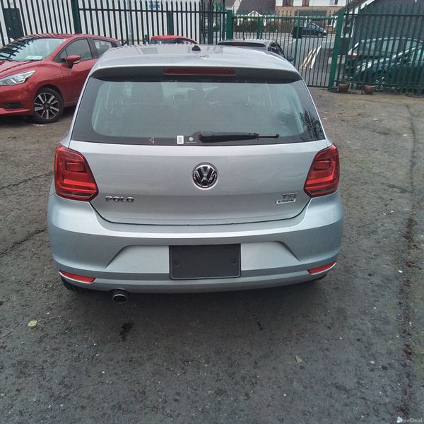 Volkswagen Polo 2015 automatic 384080699
