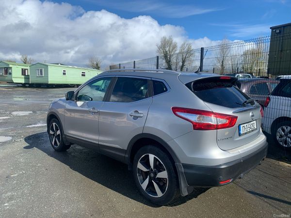 Nissan Qashqai 1.2  Nconnecta Automatic Petrol 384090547