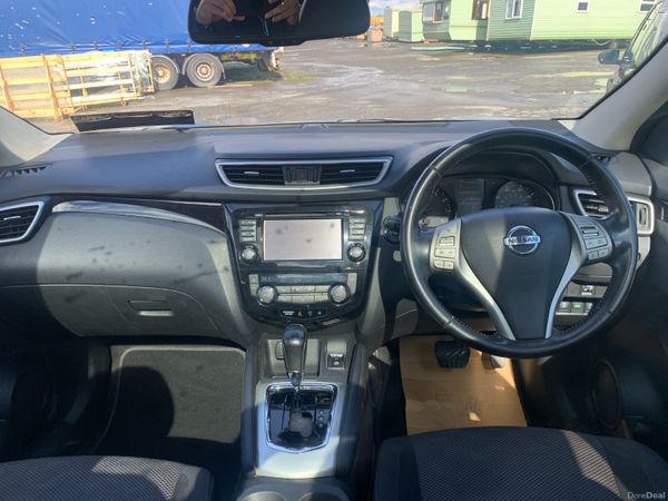 Nissan Qashqai 1.2  Nconnecta Automatic Petrol 384090557