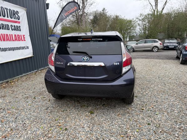 Toyota Aqua 2015 384092181