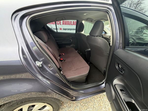 Toyota Aqua 2015 384092187