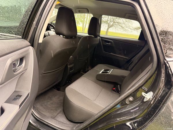 Toyota Auris 2015 1.4 Diesel 384095741