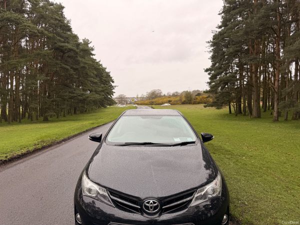 Toyota Auris 2015 1.4 Diesel 384095751