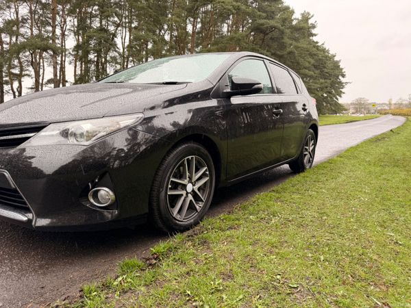 Toyota Auris 2015 1.4 Diesel 384095753