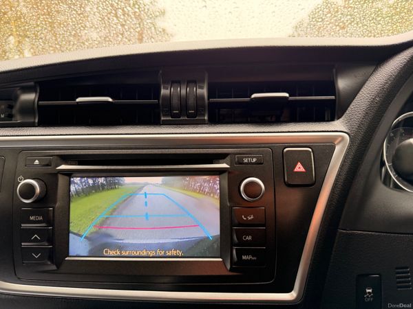 Toyota Auris 2015 1.4 Diesel 384095735