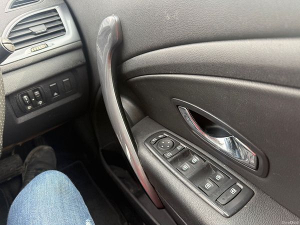 132 Renault Megane  GT Line 384019565