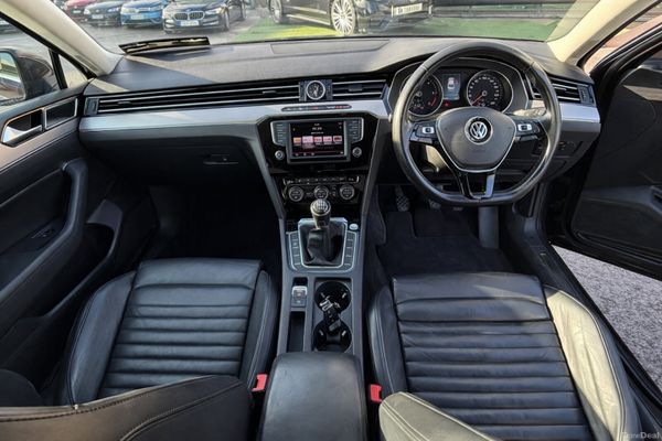 162 VOLKSWAGEN PASSAT 1.6TDI HIGHLINE - LEATHER - 384146389