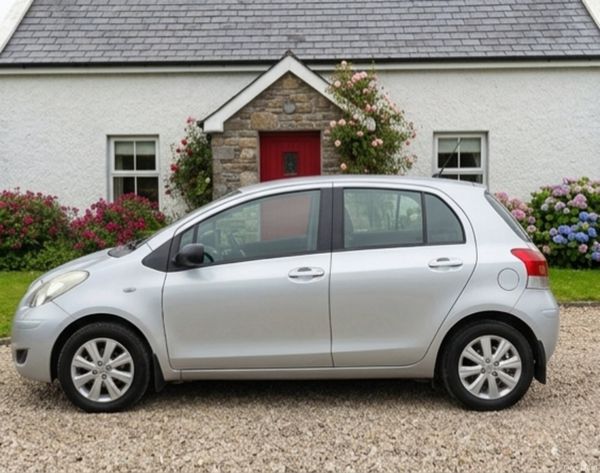 Stunning Toyota Yaris New  Low Mileage NCT 02/27 384147647