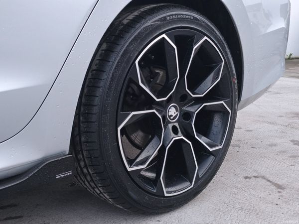 2022 SKODA OCTAVIA 2.0 TDI AMB WITH MAXTONxRS PACK 384153599