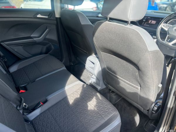 Volkswagen T-Cross style 384163429