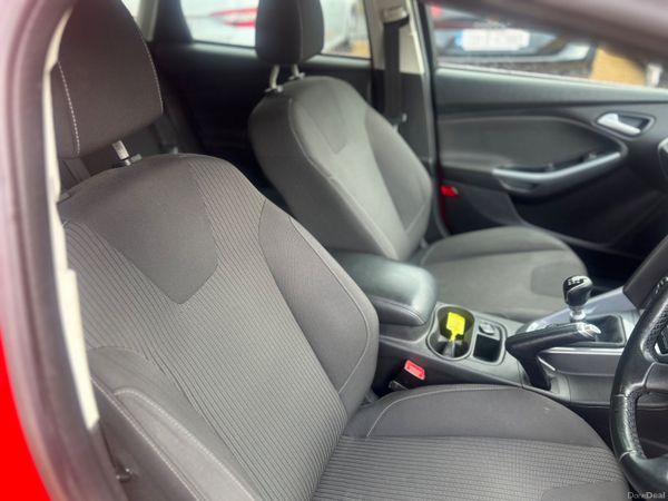 Ford Focus titanium 384163679