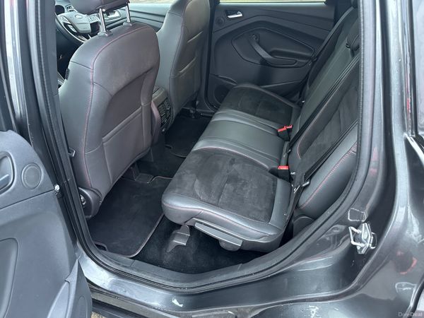 Ford Kuga 2018 2.0TDCi 150PS AWD ST-Line 384168701