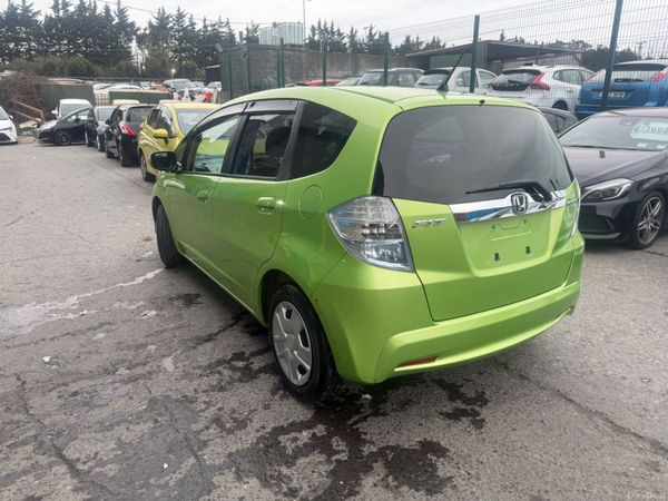 2012 Honda Fit Hybrid automatic 384181623