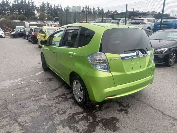 2012 Honda Fit Hybrid automatic 384181625