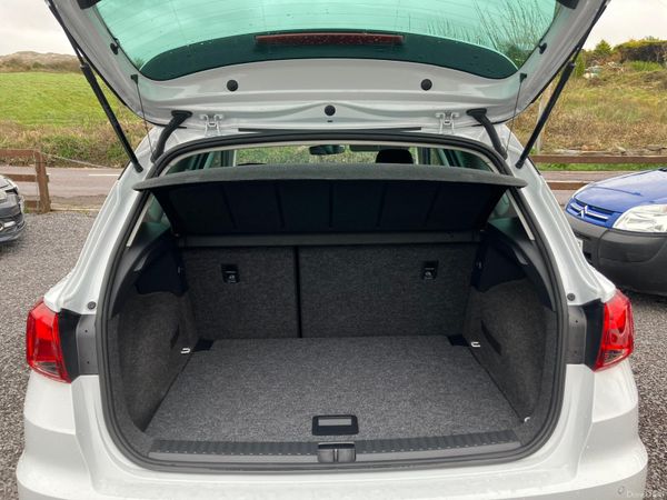 SEAT Arona 2023 384189449