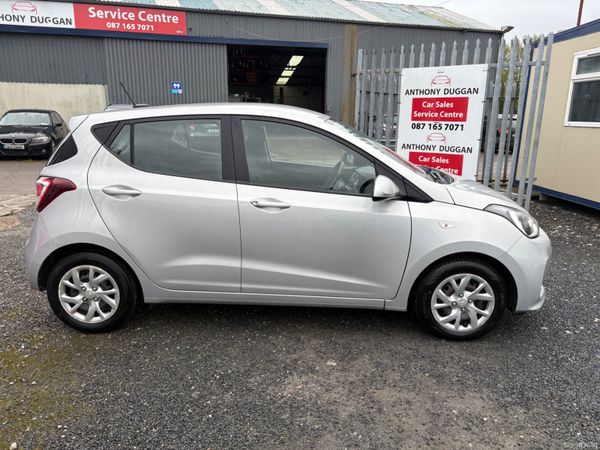 2019 Hyundai i10 Deluxe 384193665