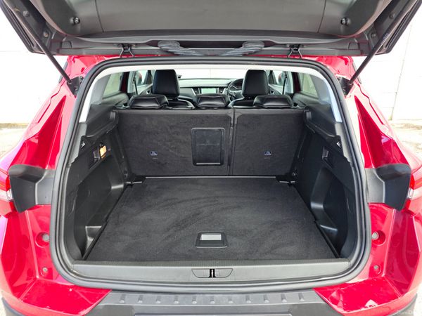 Opel Grandland X SRi 1.2i 130PS 6 Speed NCT 07/27 384100769