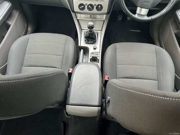 Ford Focus 2011( NCT 05/27,TAX 09/26) 384107139