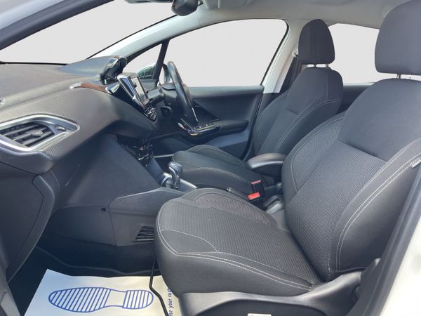 2020 PEUGEOT  208 ALLURE FAN  EDITION 1.2 AUTO 384113701